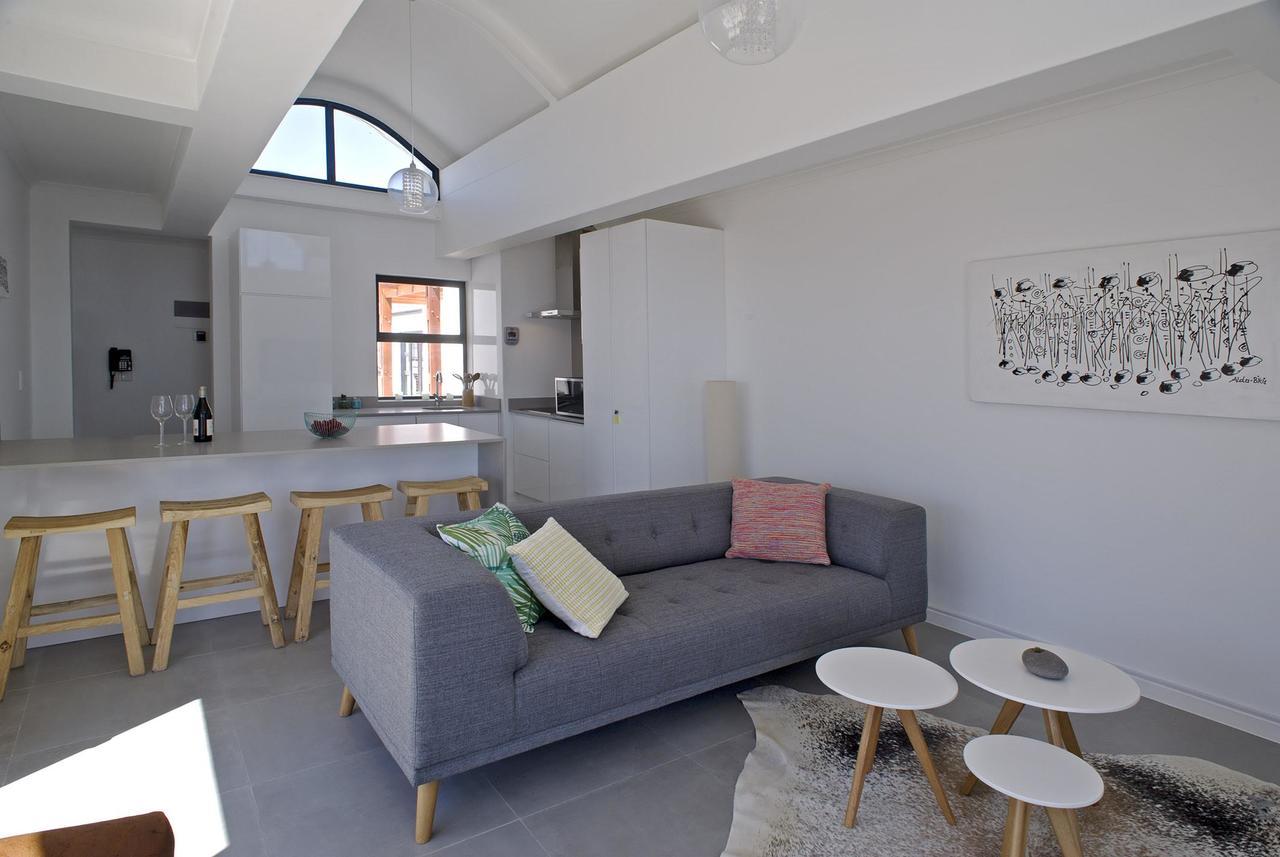 Azure 216 Apartment Bloubergstrand Bagian luar foto