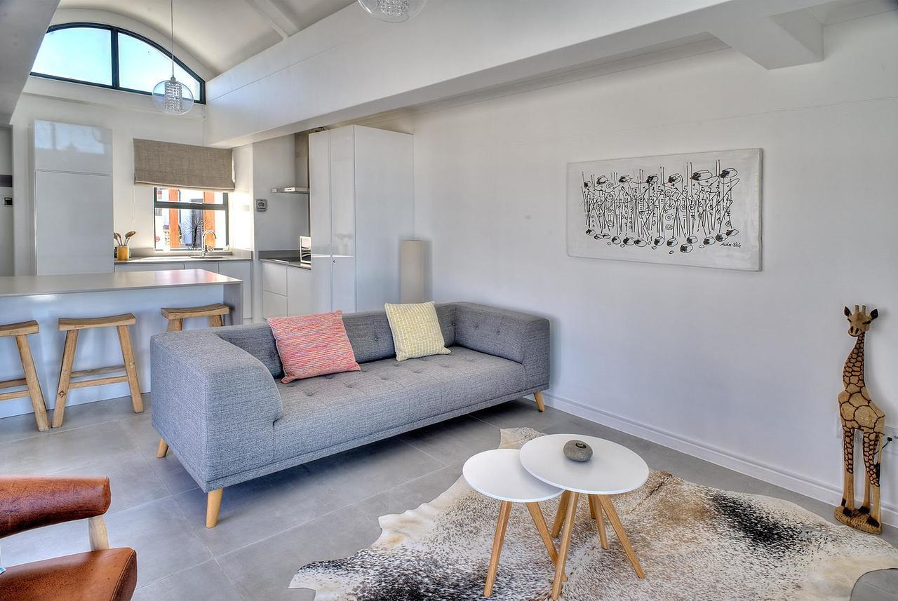 Azure 216 Apartment Bloubergstrand Bagian luar foto
